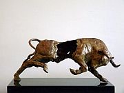 Forza-kracht is een bronzen beeld van een stier.| bronzen beelden en tuinbeelden van Jeanette Jansen |